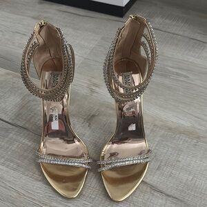 Badgley Mischka Gold Strappy Heels win sequence